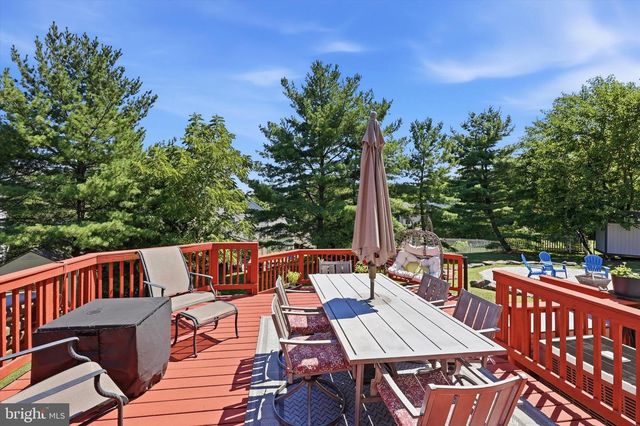 111 WESTON CT, North Wales, PA 19454