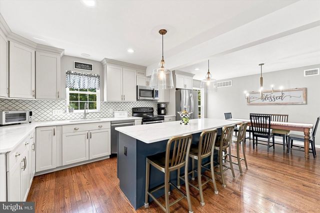 111 WESTON CT, North Wales, PA 19454