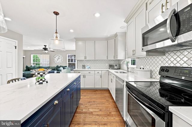 111 WESTON CT, North Wales, PA 19454