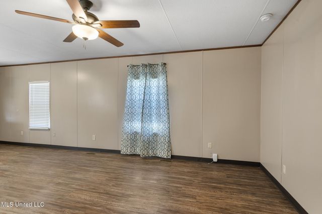 19815 Red Oak Rd, Saucier, MS 39574