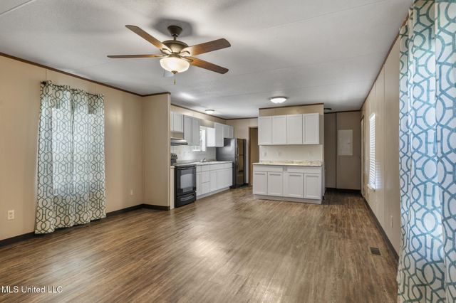 19815 Red Oak Rd, Saucier, MS 39574