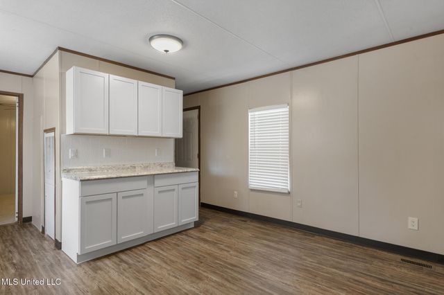 19815 Red Oak Rd, Saucier, MS 39574