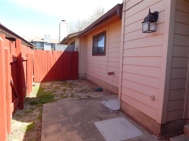 101 Clearday DR 104, Austin, TX 78745