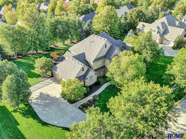 6521 Winding Ridge Court, Lincoln, NE 68512