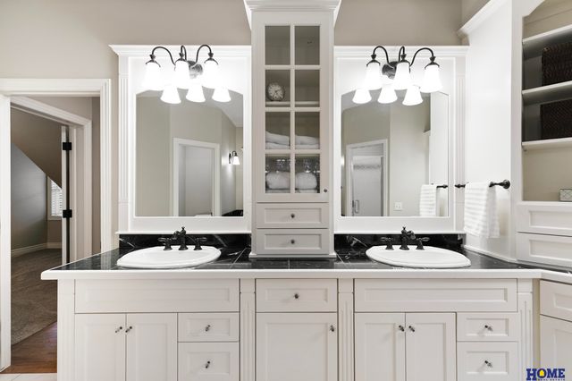 6521 Winding Ridge Court, Lincoln, NE 68512