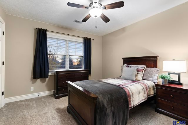 6521 Winding Ridge Court, Lincoln, NE 68512