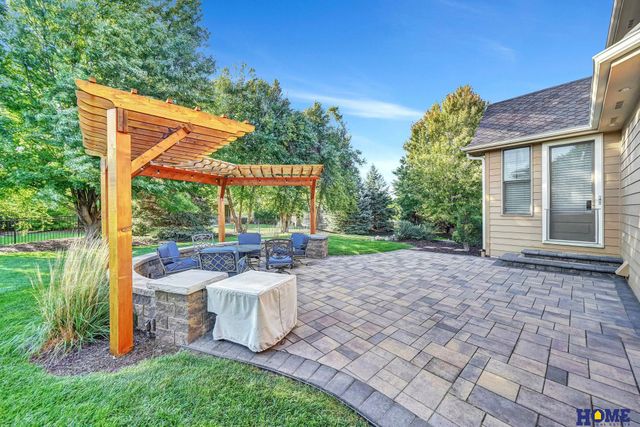 6521 Winding Ridge Court, Lincoln, NE 68512