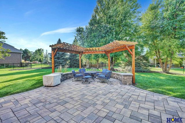 6521 Winding Ridge Court, Lincoln, NE 68512