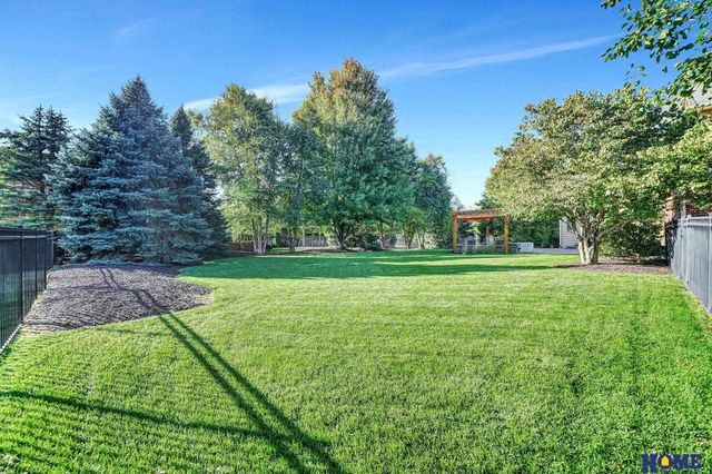6521 Winding Ridge Court, Lincoln, NE 68512