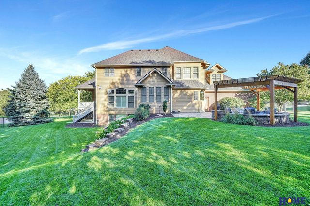 6521 Winding Ridge Court, Lincoln, NE 68512