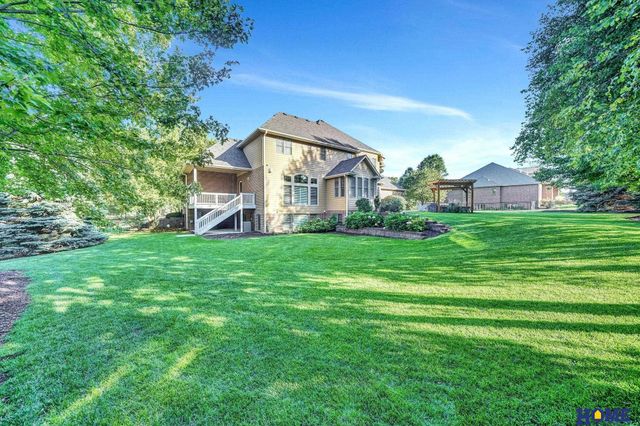 6521 Winding Ridge Court, Lincoln, NE 68512