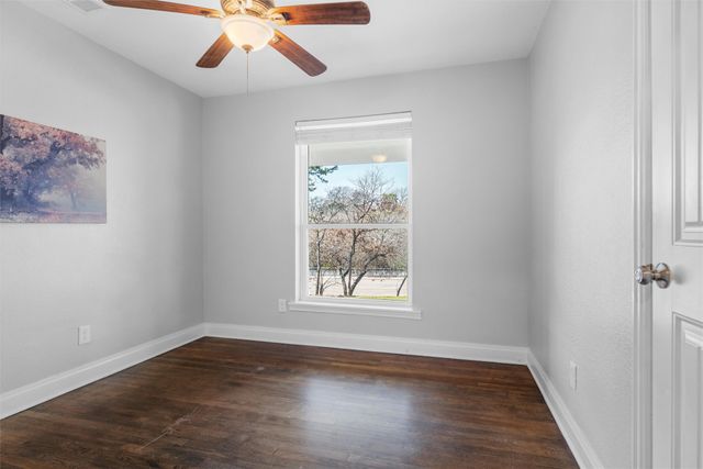 1408 S Corinth Street Road, Dallas, TX 75203