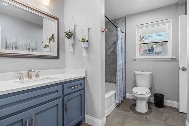 1408 S Corinth Street Road, Dallas, TX 75203