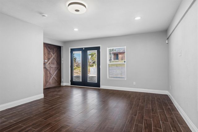 1408 S Corinth Street Road, Dallas, TX 75203