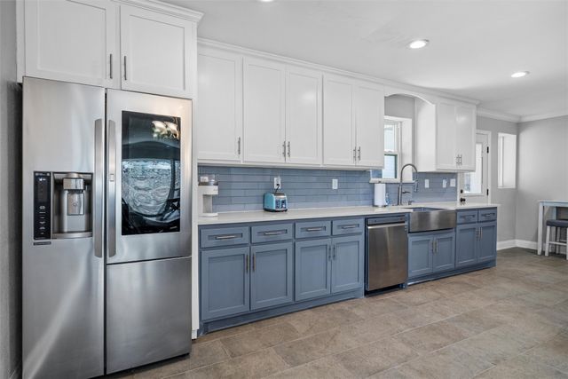 1408 S Corinth Street Road, Dallas, TX 75203