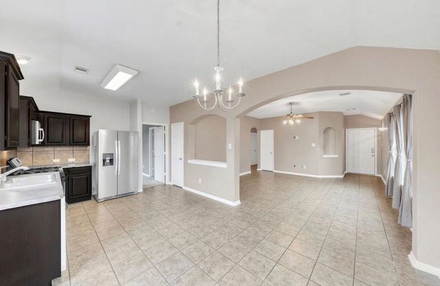 9807 Onyx Trail Drive, Rosharon, TX 77583