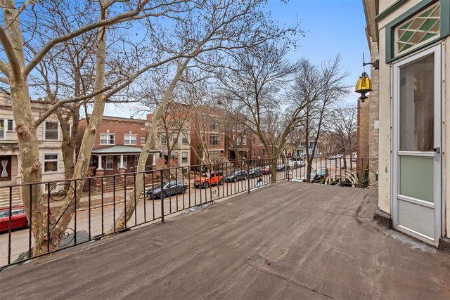 3716 N Wayne Avenue 2, Chicago, IL 60613