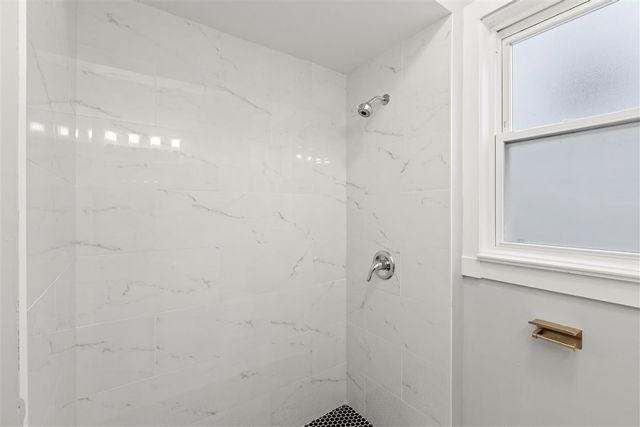 3716 N Wayne Avenue 2, Chicago, IL 60613