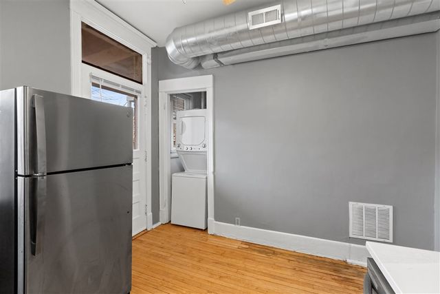 3716 N Wayne Avenue 2, Chicago, IL 60613