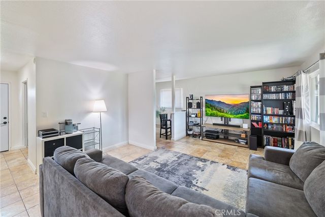 1388 E La Deney, Ontario, CA 91764