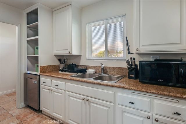 1388 E La Deney, Ontario, CA 91764