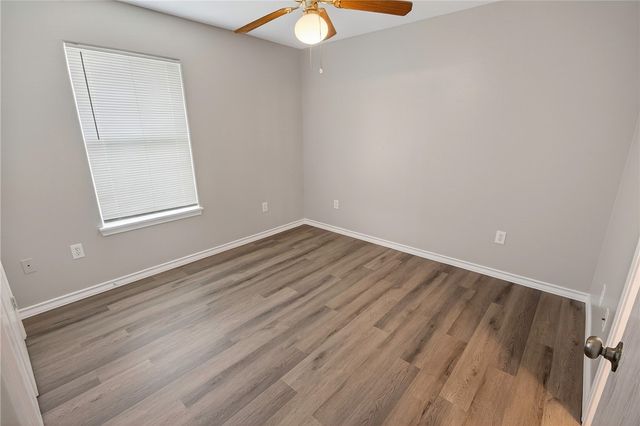1926 El Monte St, Corpus Christi, TX 78417