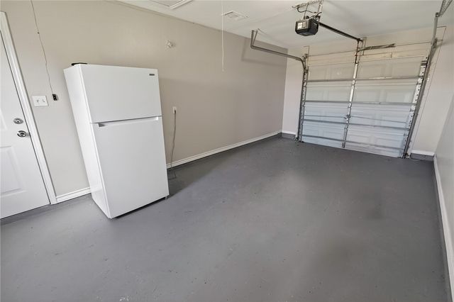 1926 El Monte St, Corpus Christi, TX 78417