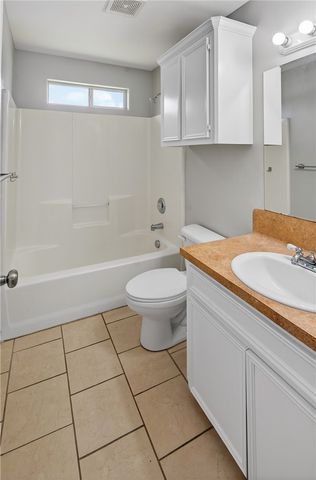 1926 El Monte St, Corpus Christi, TX 78417