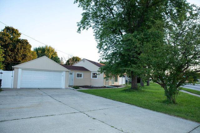 7127 W Forest Home AVENUE, Greenfield, WI 53220
