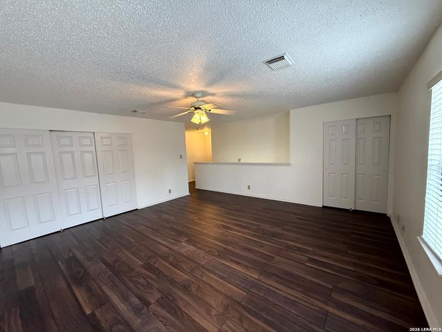 7734 Oakhill Park, San Antonio, TX 78249