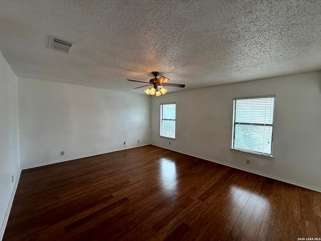 7734 Oakhill Park, San Antonio, TX 78249