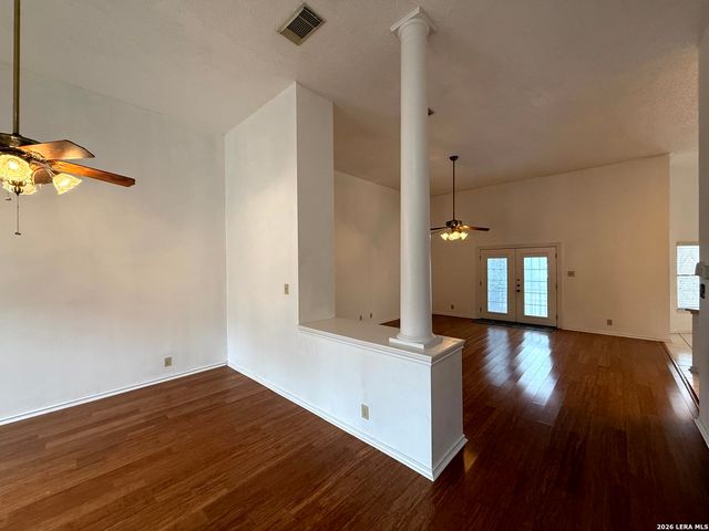 7734 Oakhill Park, San Antonio, TX 78249