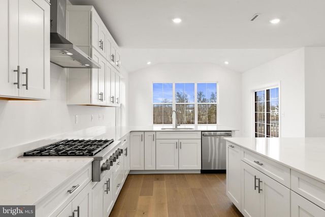 34 JACOB FRANCIS, Titusville, NJ 08560