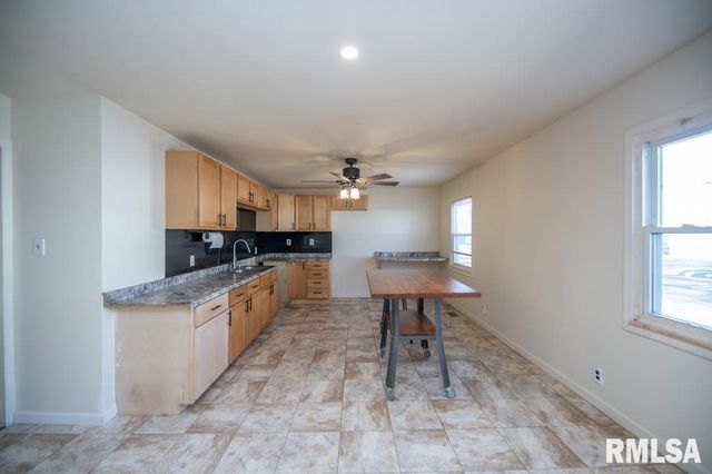 1408 CHARLOTTE Street, Pekin, IL 61554