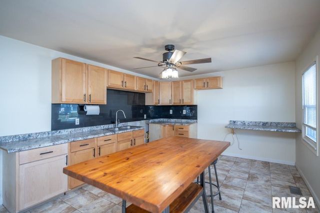 1408 CHARLOTTE Street, Pekin, IL 61554