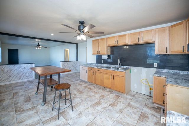 1408 CHARLOTTE Street, Pekin, IL 61554