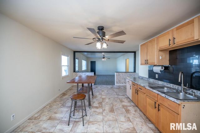 1408 CHARLOTTE Street, Pekin, IL 61554