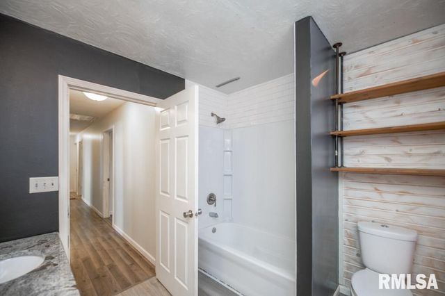 1408 CHARLOTTE Street, Pekin, IL 61554