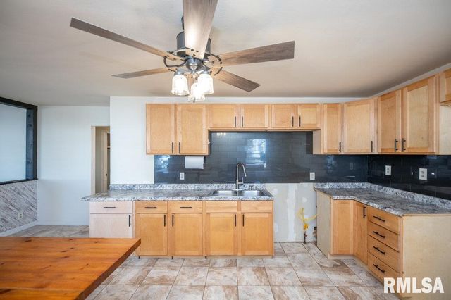 1408 CHARLOTTE Street, Pekin, IL 61554