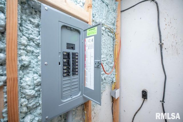 1408 CHARLOTTE Street, Pekin, IL 61554