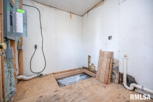 1408 CHARLOTTE Street, Pekin, IL 61554