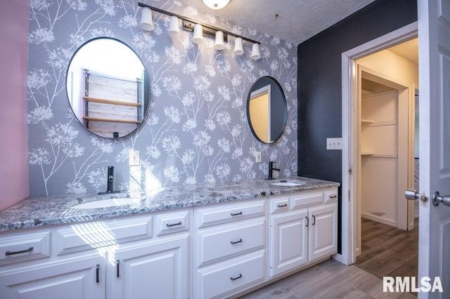 1408 CHARLOTTE Street, Pekin, IL 61554