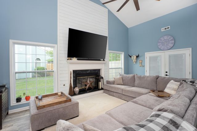 6757 Hickory Brook Road, Chattanooga, TN 37421