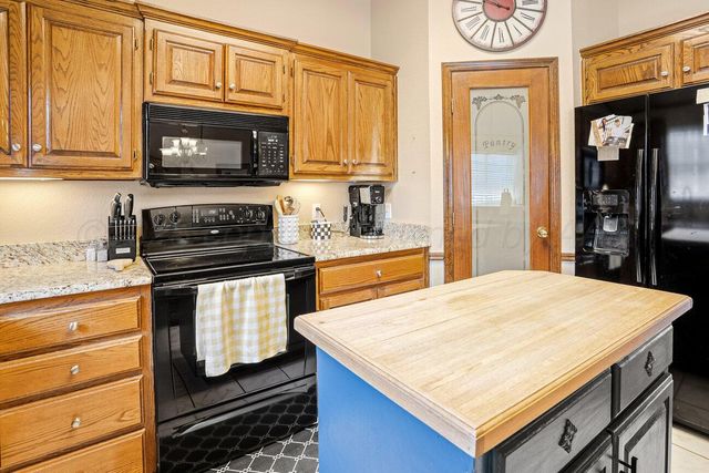 42 Cottonwood Lane, Canyon, TX 79015