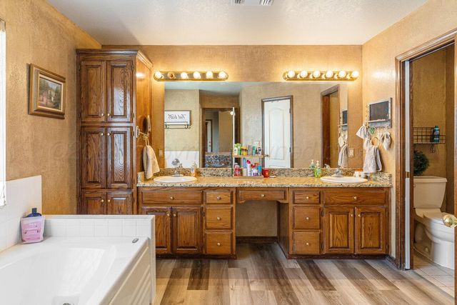 42 Cottonwood Lane, Canyon, TX 79015