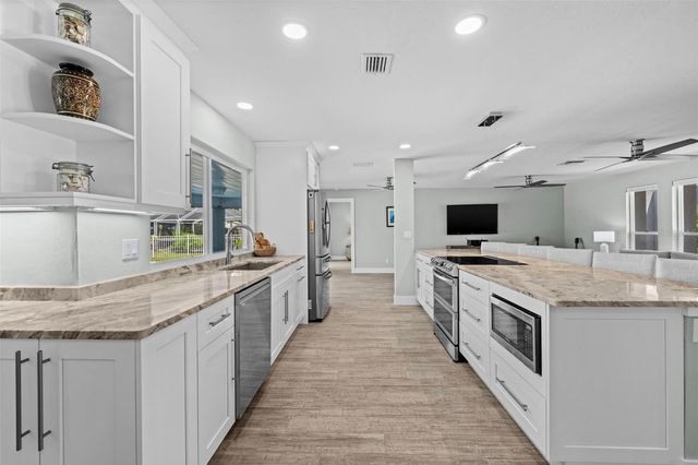 4914 SORRENTO COURT, Cape Coral, FL 33904