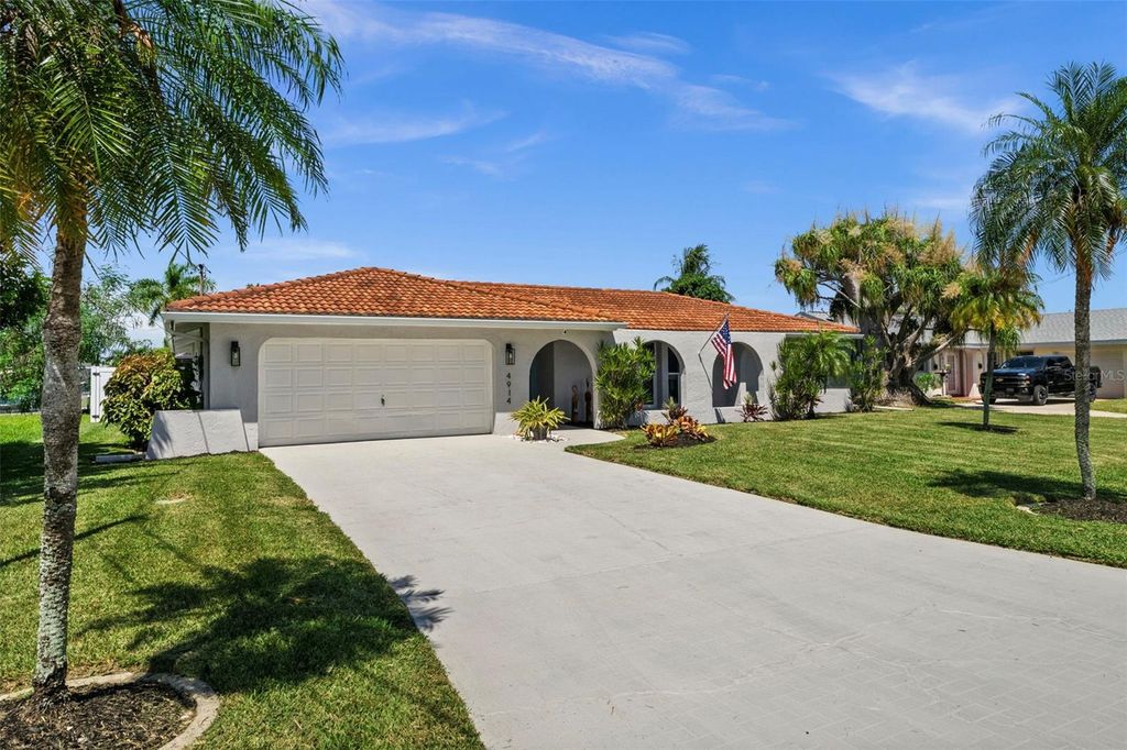 4914 SORRENTO COURT, Cape Coral, FL 33904