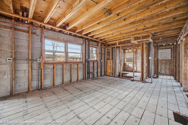 10544 S Karlov Avenue, Oak Lawn, IL 60453