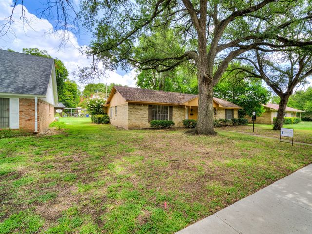 711 W Pentagon Parkway, Dallas, TX 75224
