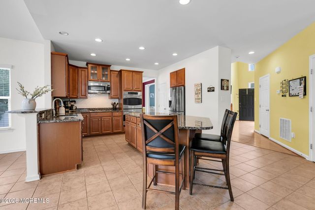 17 Carriage Way, Barnegat, NJ 08005